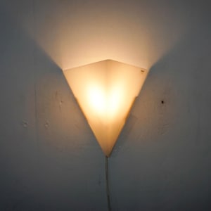 80s Mawa Design, Minimalist Design, Made In Holland, Mid century modern, wall lamp, white plastic, dutch design, wall sconce