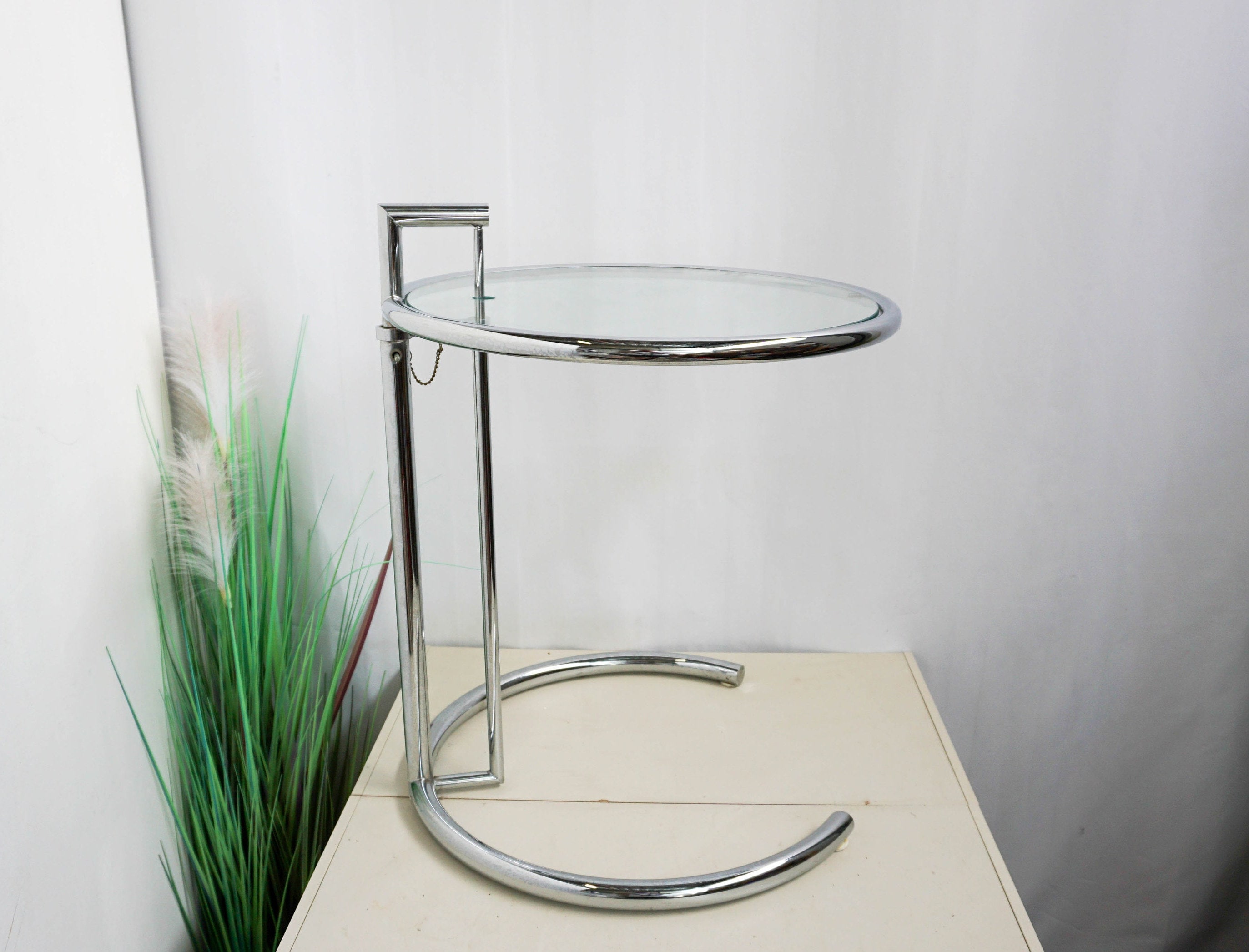 アイリーン・グレイ　Eileen Gray Eileen gray side table - Etsy 日本