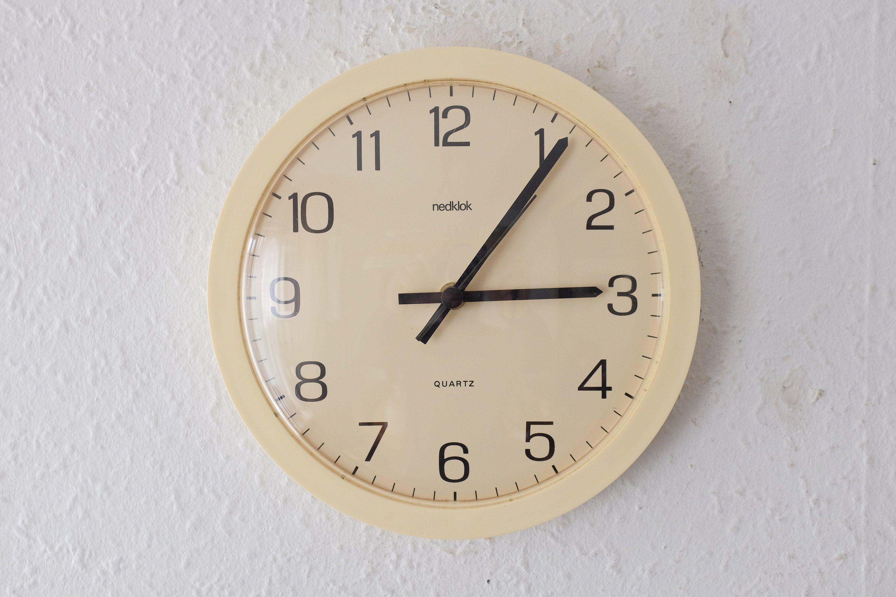 Horloge Hollandaise Vintage Nedklok Des Années 1980 avec Une Minuterie Par Quartz en Plastique