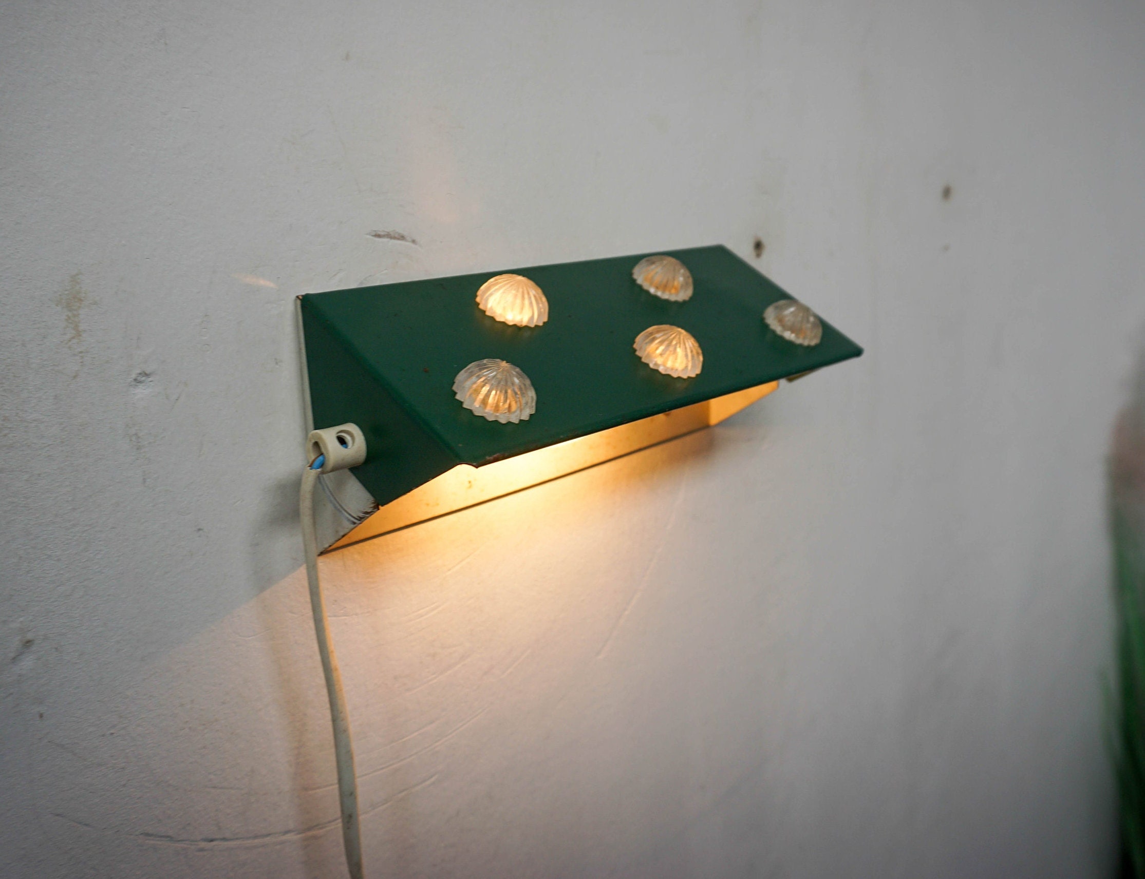 Vintage Dutch wall lamp with green shade that can be tilted, Danish design from the 1960s