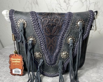 Montana West / shoulder bag / leather / studs / rhinestones / Trinity Ranch collection