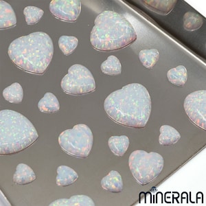 Weißes Synthetisches Labor Hergestellter Opal Herzform Lose Cabochon Verschiedene Größen Whg