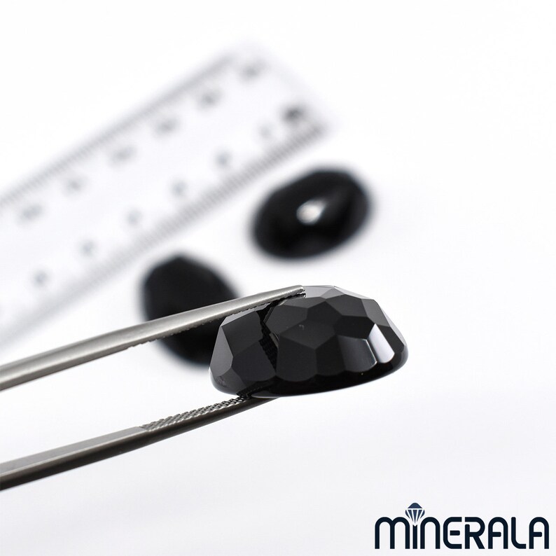 Pierres précieuses d'onyx noir naturel pour décors de forme ovale, coupe de roses en vrac, différentes tailles, lot de gros WP00062 image 6