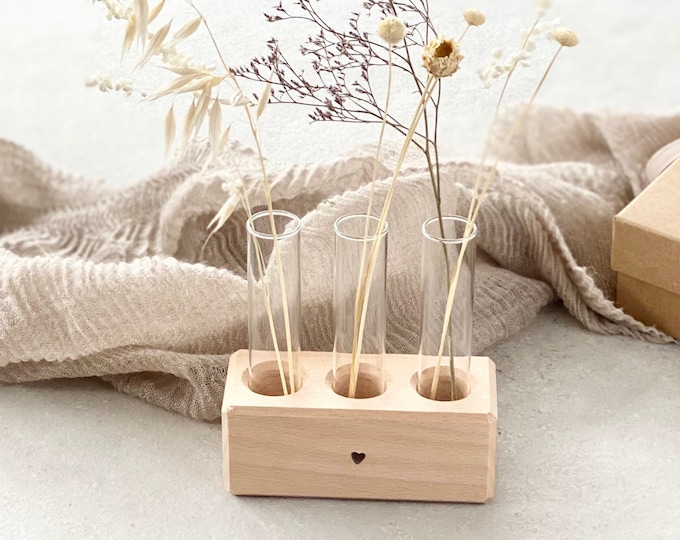 Wooden Stand Test Tubes TAAVI Heart with Dried Flowers