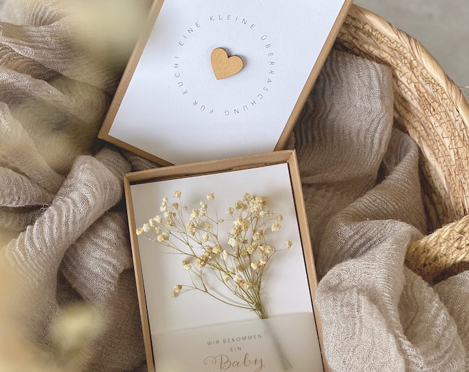 Gift box LESLIE wooden heart pregnancy announcement - surprise for YOU - We are having a baby small. Dried flower bouquet