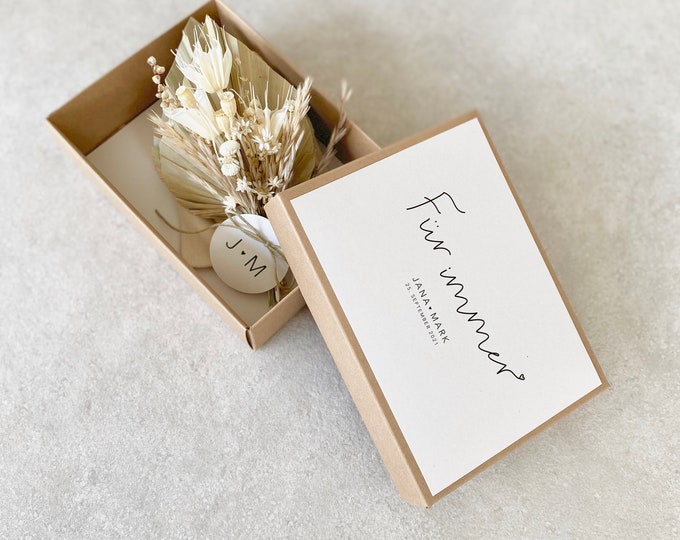 Dried flower box HARPER money gift box wedding (5 cm deep) + dried flower bouquet + pendant 'initials'