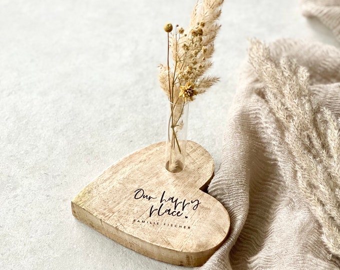 Wooden heart rustic CHLOE Our happy place family name, test tube with dried flowers decoration gift wedding move-in personalized