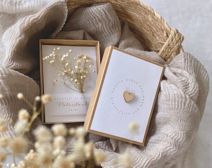 Gift box LESLIE wooden heart godmother small dried flower bouquet Would you like to be my godmother?
