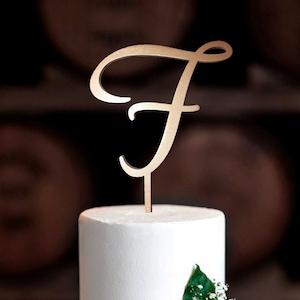 Wedding Cake Topper, Rustic Custom Personalized Script Cake Topper for Bride and Groom Mr and Mrs Cake Toppers, Anniversary Cake toppers F M