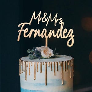 Bruidstaarttopper, gepersonaliseerde heer en mevrouw taarttopper, familienaam taarttopper, gouden taarttopper, rustieke taarttopper, verjaardagscadeaus