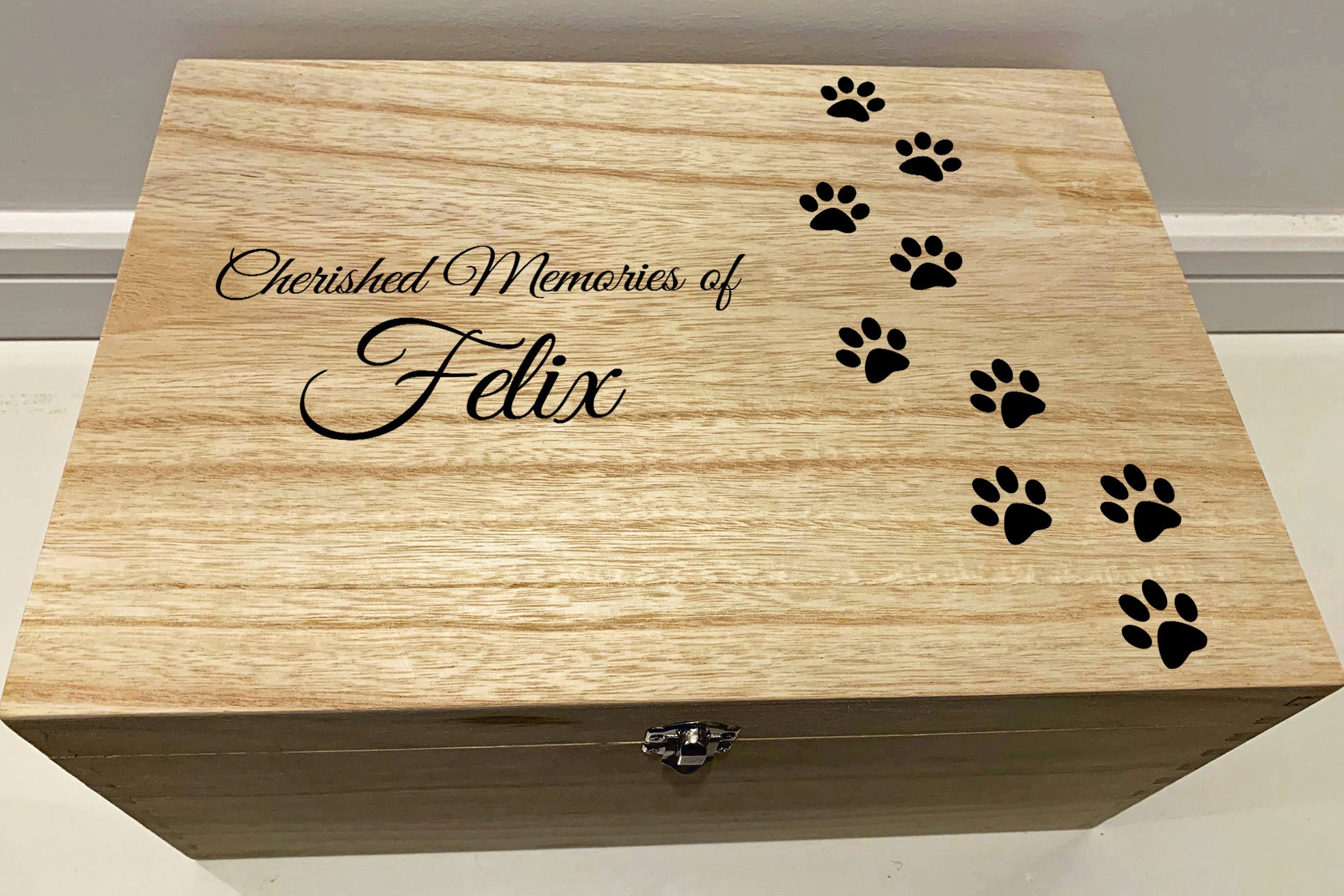 Large Personalised Engraved Wooden Pet Pawprint Memory Keepsake Box - Etsy, image size:1963x1310