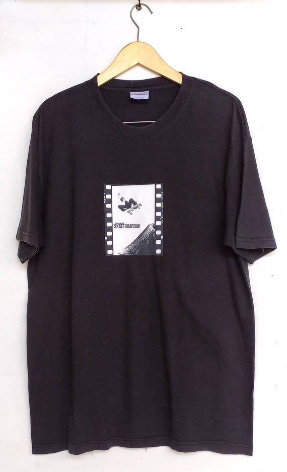 Vintage TRANSWORLD SKATEBOARDING t shirt size L - image 1