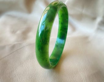 Jade bracelet, Unique Nephrite Jade Bracelet, Green Jade Jewelry, Jade Healing Bracelet