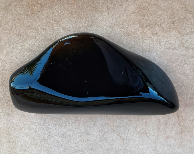 dark quartz fillet, for Grounding and Energy Support