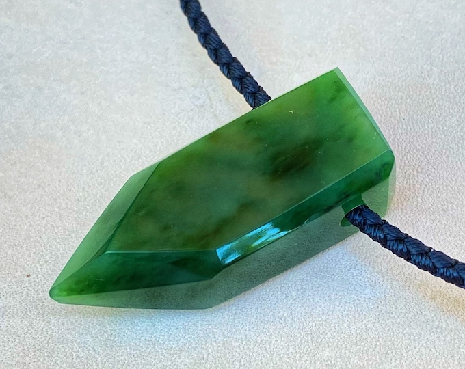 Jade Amulet, Powerful Amulet,Siberian Jade, Neprhite