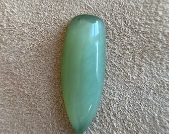 Jade, Nephrite with the effect of a cat's eye, Siberian Nephrite