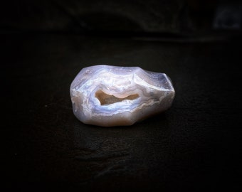 Rustic stone ring, earthy ringFlint ring, Flint ring with quartz geode