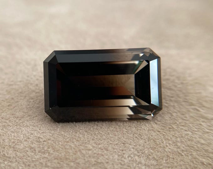 Ukrainian Polychrome Quartz, Bicolor Quartz, 17ct