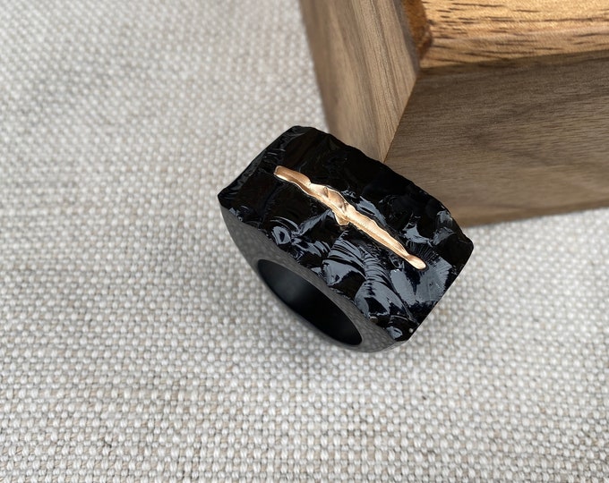 Neolithic ring, Black obsidian ring and gold