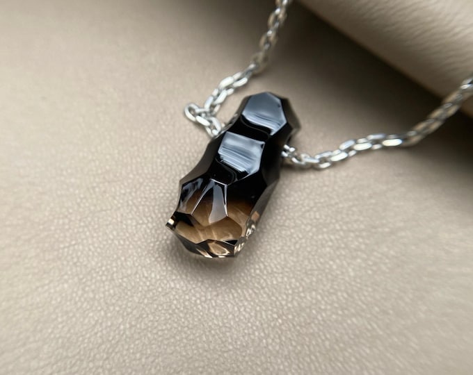 Quartz Amulet, Polychrome Quartz Amulet Necklace, Natural Crystal Pendant, Colorful Stone Talisman, Healing Crystal Jewelry