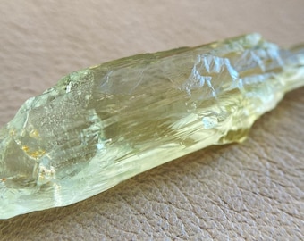 Berylkristal voor verzameling of het maken van sieraden