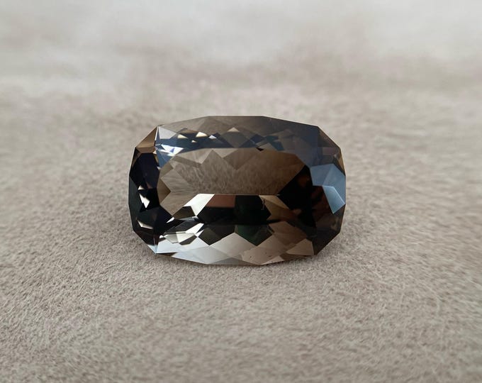 Polychrome Quartz 17ct