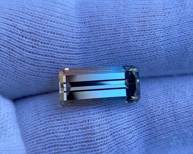 Polyhrome topaz 11.30 ct, Rainbow gemstone, Top Stone, Rare