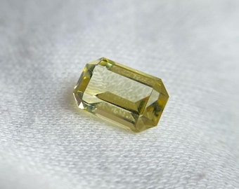 Beryl edelsteen, natuursteen, sieraden op maat, mineraalexemplaar