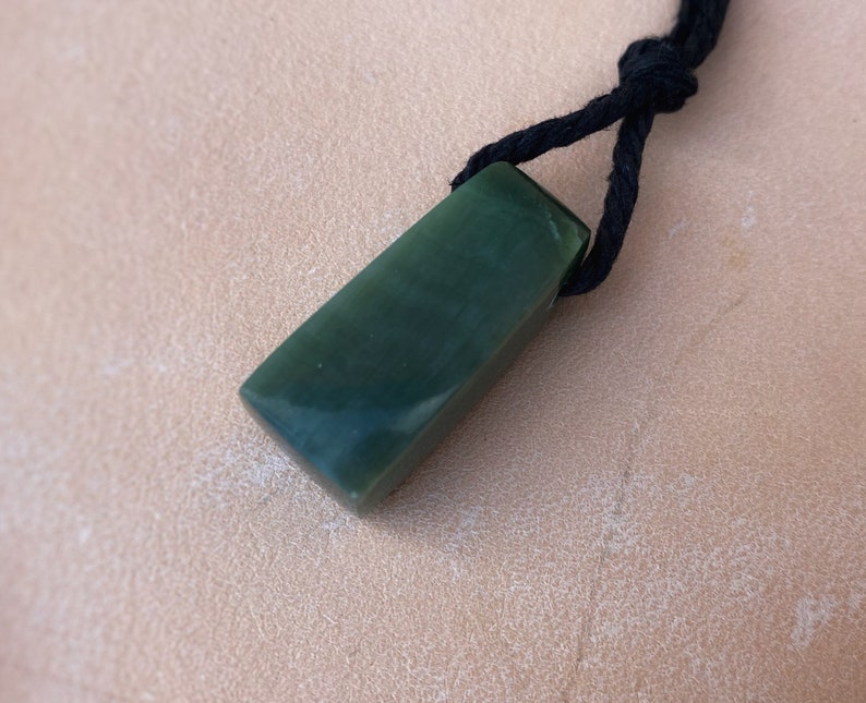 Strongest Item Pendant jade Cat/'s Eye Jade Amulet Pendant