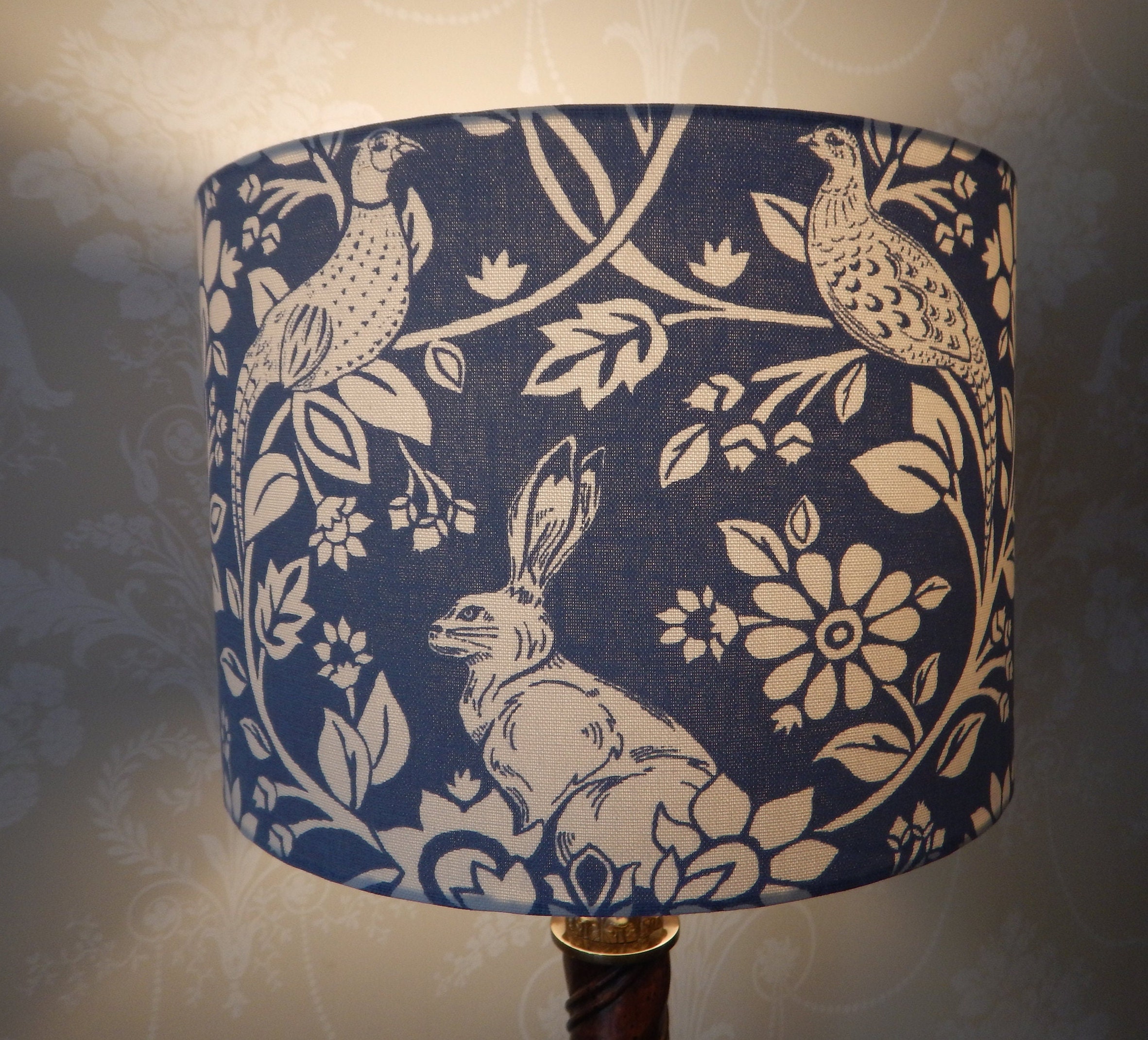 Hare 2024 lamp base