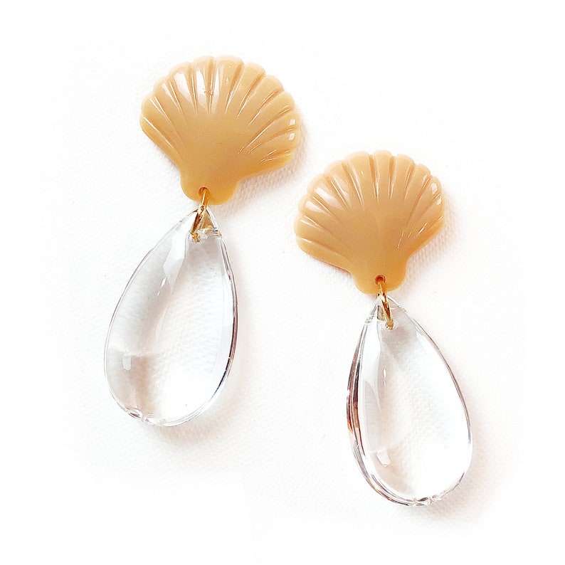 Nostalgic Style Statement Earrings for the Modern Mermaid Modern Minimalist Nude Colour Shell Earrings with Glass Tearsdrop