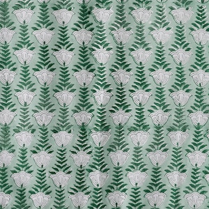 Grünes Blumen indischer Baumwollstoff Blockprint-Stoffkleid Pflanzlich gefärbter Stoff Massenvorrat Damenbekleidung Handgefertigte Blockbedruckte Kleidung