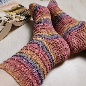 Anleitung Socken Kettline Socks Strickanleitung für Socken mit Herzchenferse Bild 4