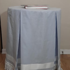 Babyblauwe LINNEN consoletafelrok met franje, tafelkleed op maat, woondecoratie