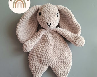 Wzór na szydełko: Przytulacz w kształcie króliczka, instrukcja wykonania amigurumi, instrukcja wykonania pluszowego zwierzątka, ręcznie robiona zabawka w kształcie króliczka, spersonalizowany, śliczny dla dziecka plik PDF
