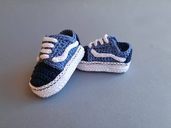 Crochet PATTERN Vans, old skool , baby sneakers, baby shoes, baby booties Crochet PATTERN Vans, old skool , baby sneakers, baby shoes, baby booties