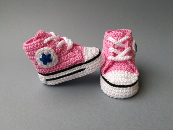 baby converse crochet