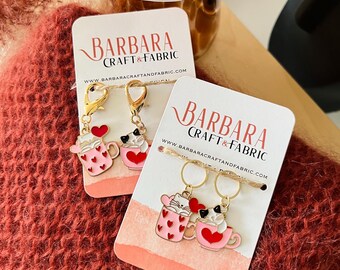 Juego de 2 anillos marcadores de malla con forma de gato con tazas de amor