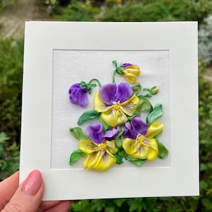Postal de cumpleaños de lujo con pensamientos Arte bordado a mano Regalo del cuarto aniversario para ella Tarjeta hecha a mano Tarjeta bordada con cinta Cumpleaños de mamá