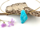 Belle turquoise naturelle en pendentif