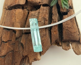 Belle Tourmaline bleue Paraïba en pendentif