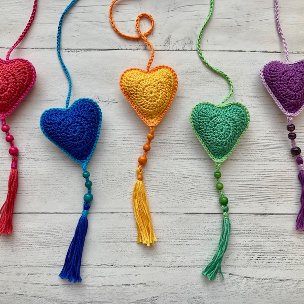 Give my Love 3D hanging heart ornament: crochet pattern for padded heart