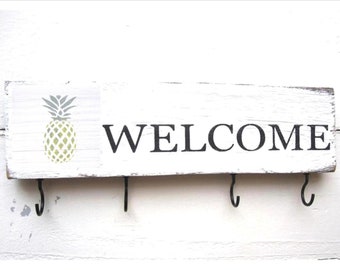 Pineapple Decor for Home, Welcome Sign, Rustic Home Decor, Shabby Chic, Pineapple Sign, Key Holder for Wall, Entryway Decor, House Warming