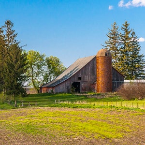 HIWAY 1  BARN