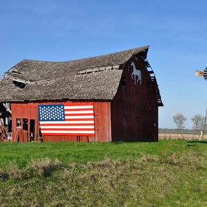 PATRIOTIC BARN