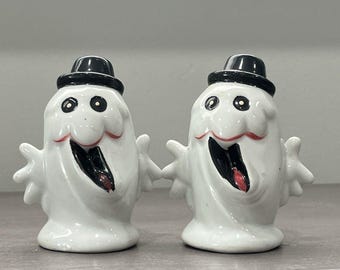 Spooky Ghost Salt & Pepper Shaker  Set Ceramic Halloween Decor 4