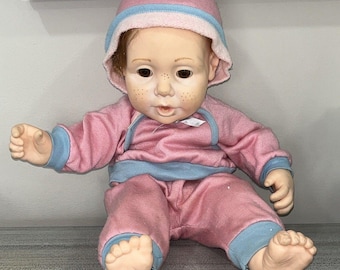 Vtg J Turner REAL BABY 22 3lbs  Pink Outfit Weighted Doll Freckles Hasbro 1985