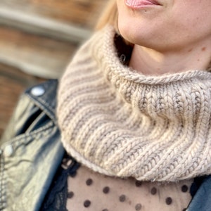 Chunky Knit Cowl KNITTING PATTERN, Easy Knit Neck Warmer Pattern, Fishermans Rib Knitting Pattern, Super Chunky Scarf, Knit Cowl, Alpaca