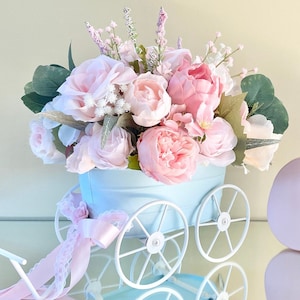 Pink Floral Arrangement, Shabby Chic Wagons, Shabby Chic Floral Arrangements, Pink Flowers, Shabby Cottage, Spring Floral Arrangements