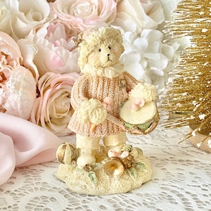 Christmas Bear Figurine, Christmas Figurines, Christmas Bears, Christmas Home Decor, Home Decor Figurines, Bears, Christmas Decor,Small Bear
